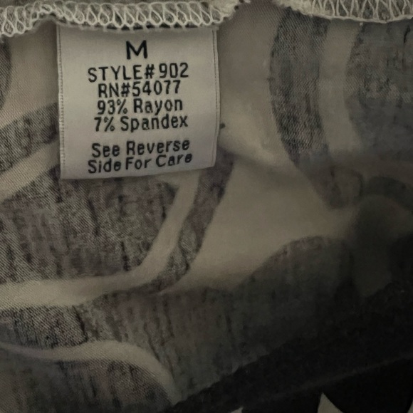 CAbi WOMENS MEDIUM FLORAL TIE FRONT 3/4 SLEEVES TOP SIZE M - Picture 6 of 7